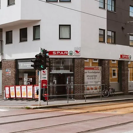 High Class Flat Close To Town In A Quiet Area. Bg4 Lägenhet